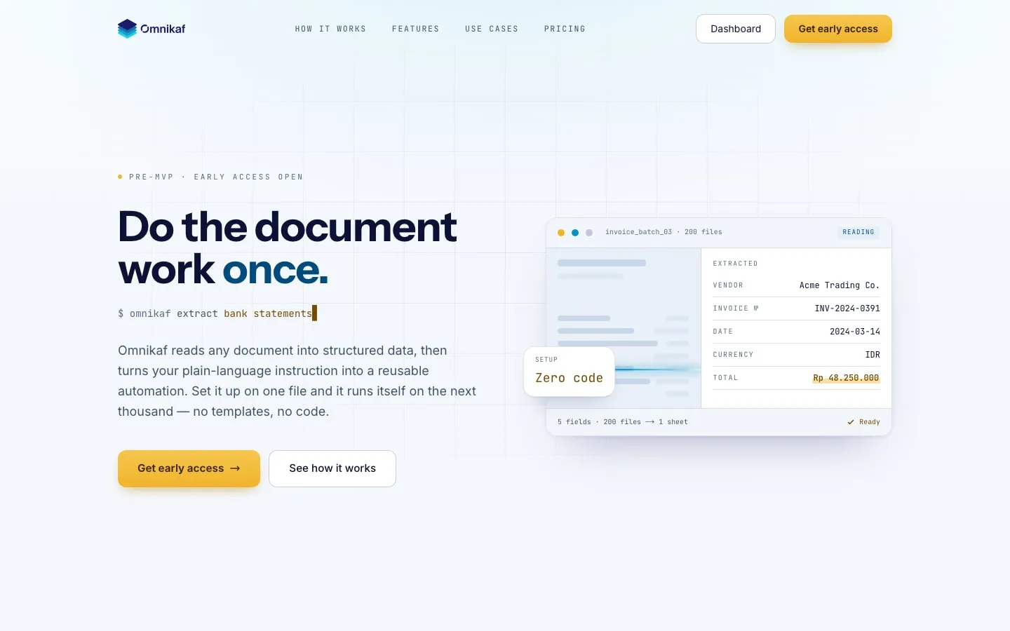 Halaman depan Omnikaf dengan judul "Do the document work once." dan panel yang mengekstrak data dari setumpuk faktur